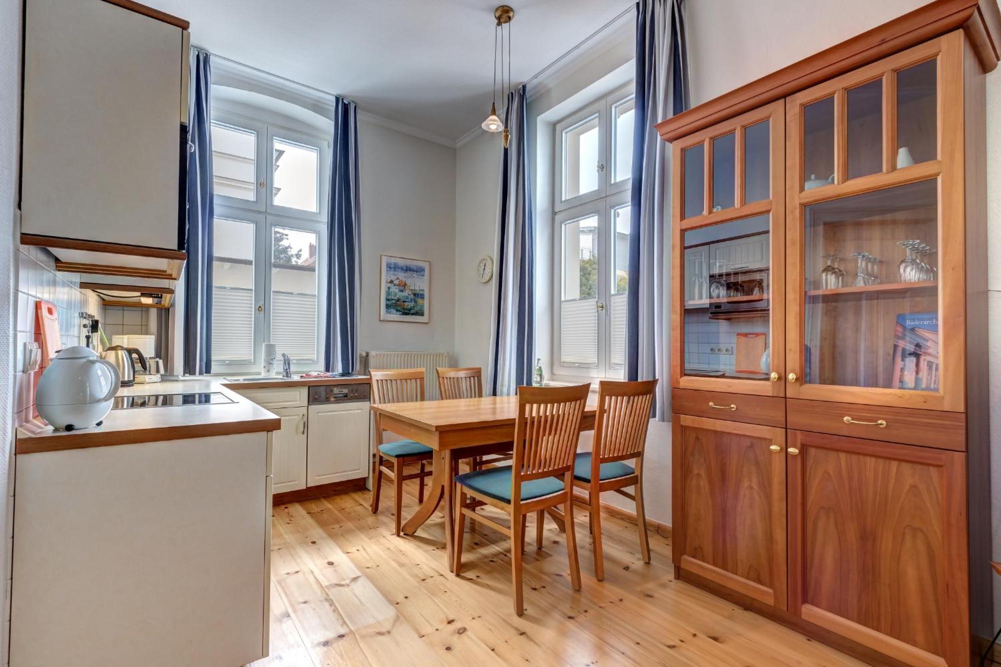 Villa Ahlbeck - Ferienwohnung Kuehlungsborn Heringsdorf  Exterior foto